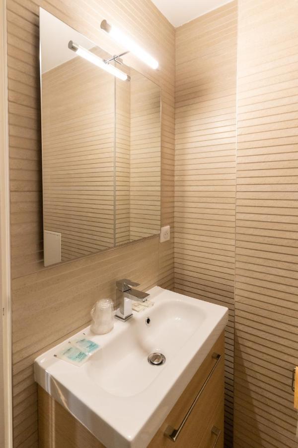 Le Saint Germain Aparthotel Paris